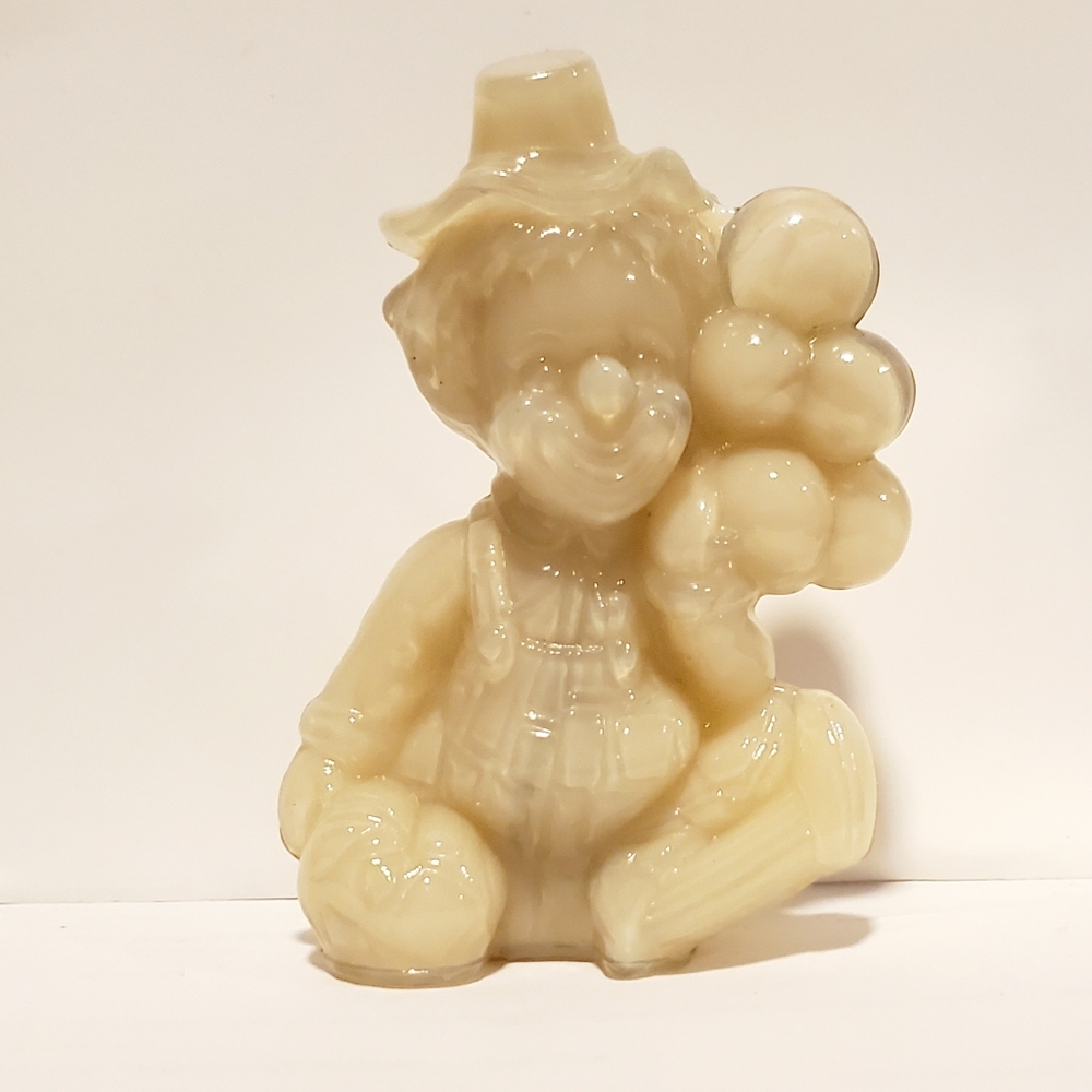 MOSSER GLASS CLOWN 3.5” Custard